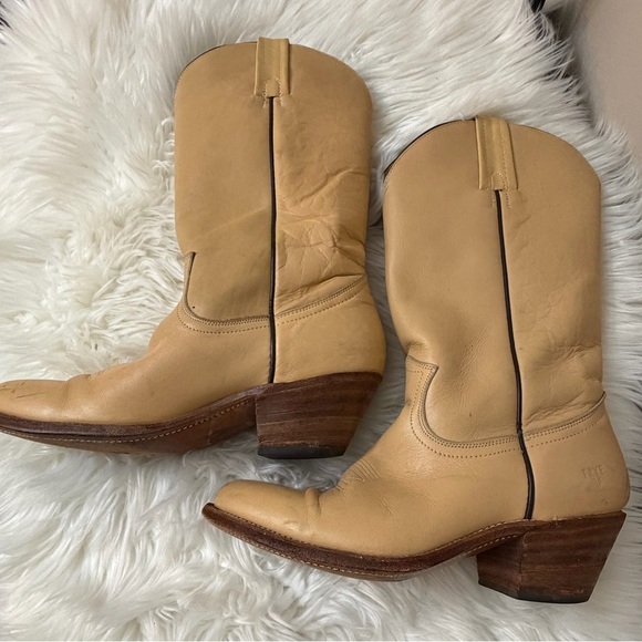VTG Frye 2308 Western Cowboy Boots Beige Cream Tan size 9.5 Made In USA - Picture 11 of 11